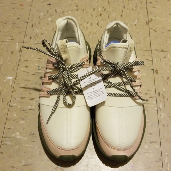 *NWT* 2018 Adidas Sneaker // Custom - Picture 4 of 9